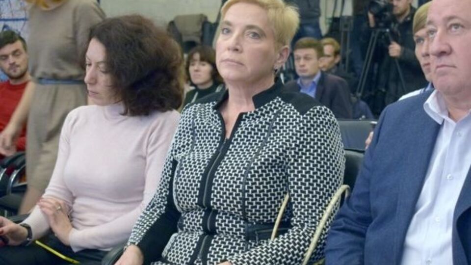 Про корупцію в НАЗК Соломатіна (у центрі) розповіла в листопаді минулого року