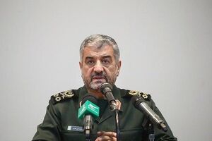 Мохаммад Али Джафари заявил, что слабые группировки террористов "даже не посмеют пересечь иранскую границу"