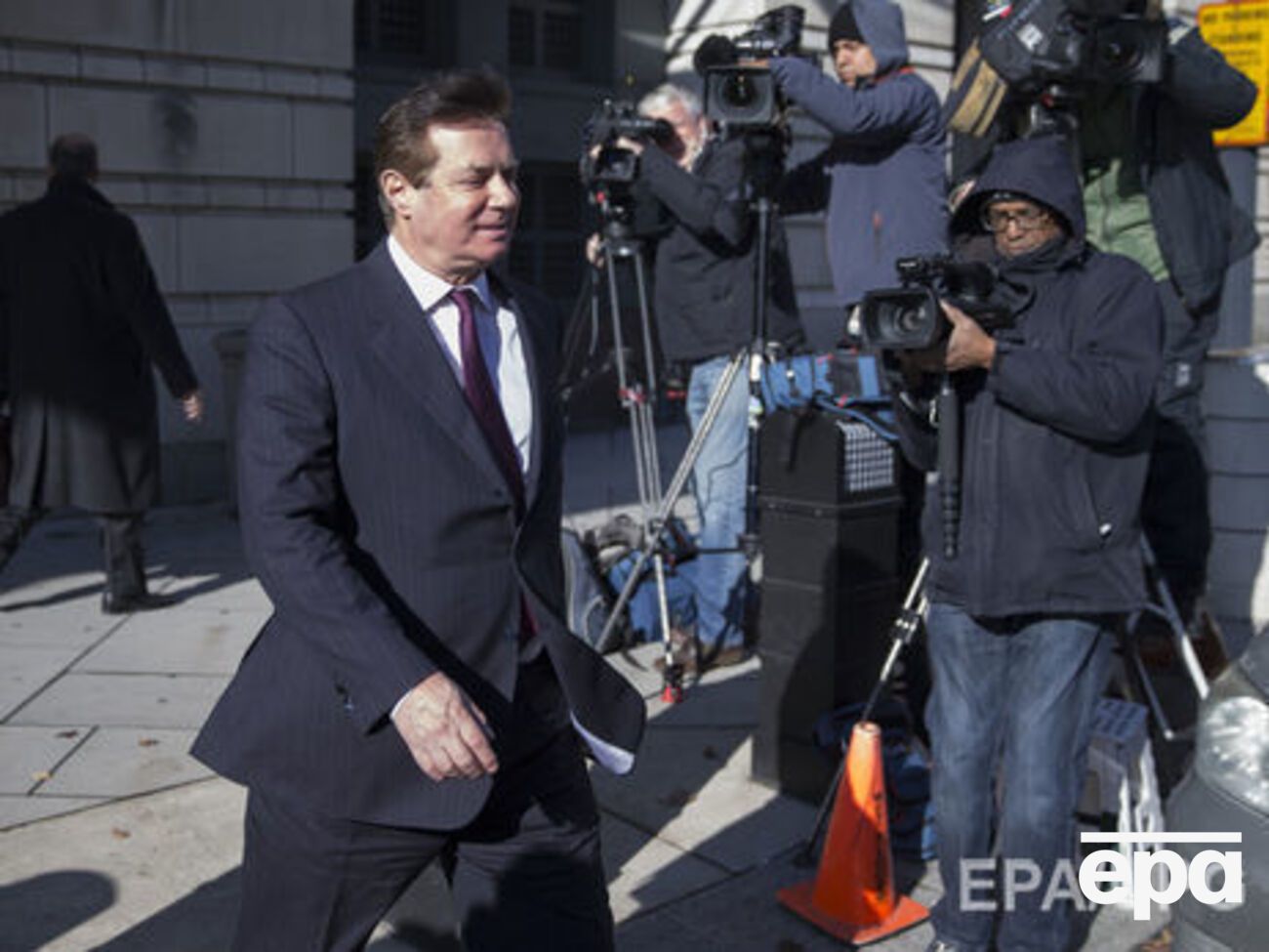 Манафорт требует от суда&nbsp;запретить спецпрокурору вести дела, которые не входят в сферу его полномочий