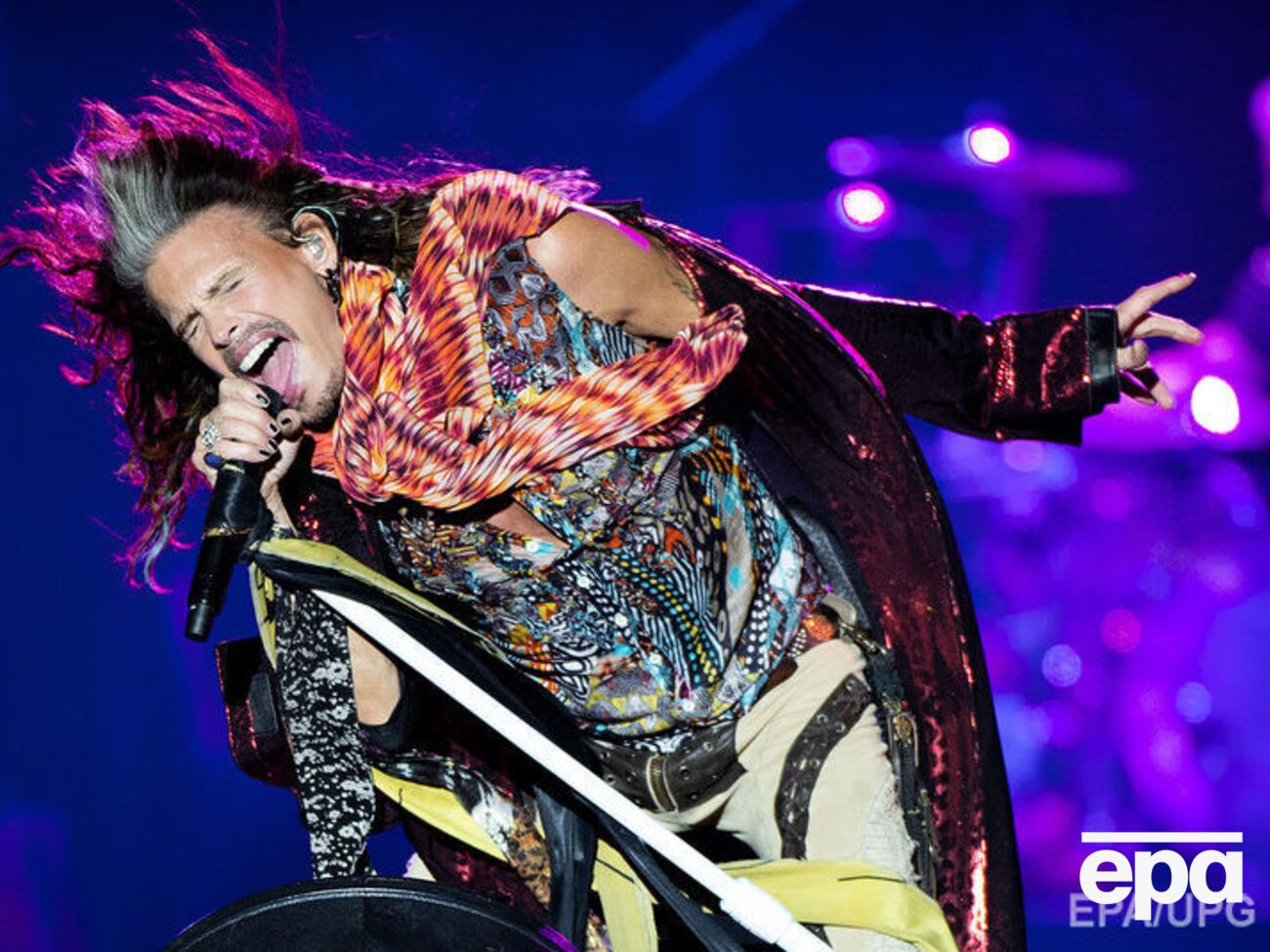 Тайлер пригласил на свою вечеринку знаменитостей