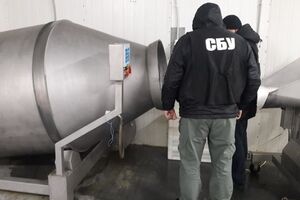 Зловмисник додавав до м'ясопродуктів хімічні сполуки і консерванти, заборонені умовами тендеру