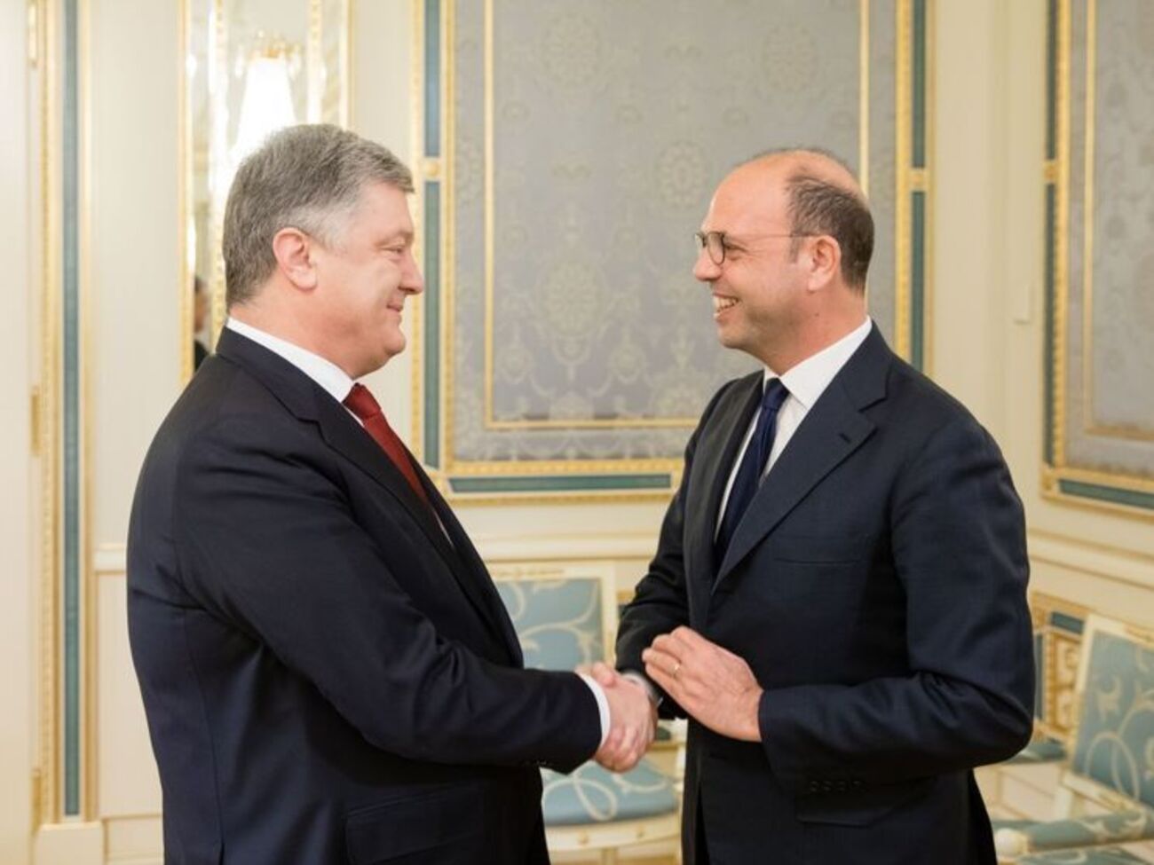 Порошенко приветствовал решение Альфано 31 января посетить Донбасс