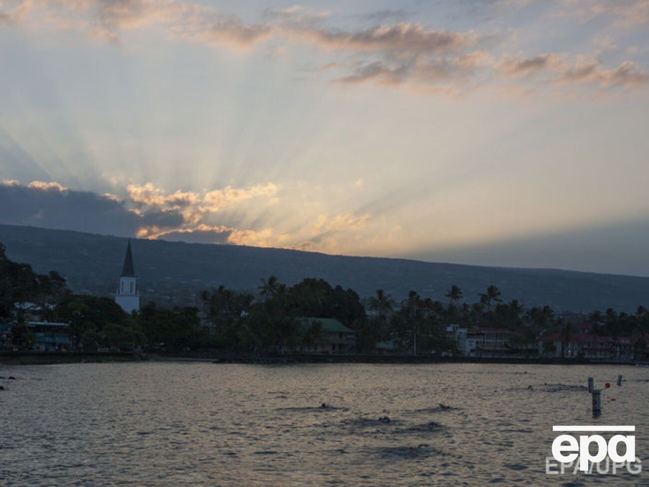13 січня жителі штату Гаваї одержали повідомлення про ракетну атаку і необхідність шукати сховище