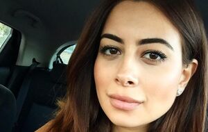 Рамина отправилась на Бали