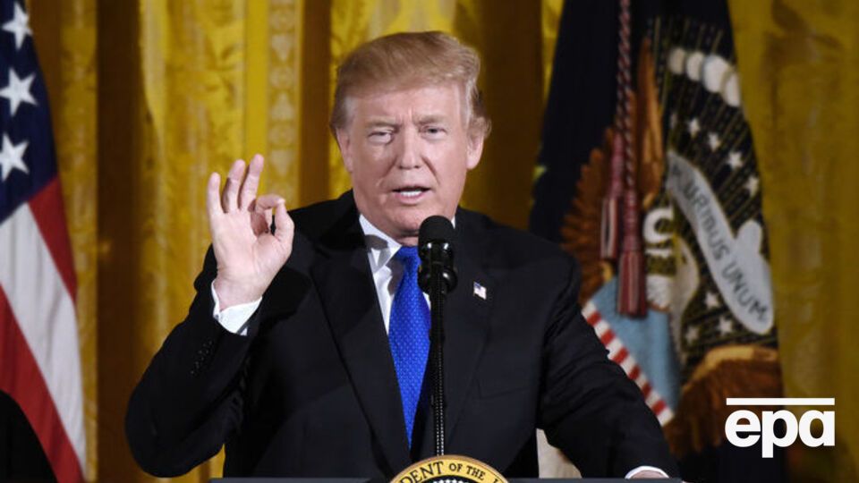 Юристи Трампа звернулися до Беннона