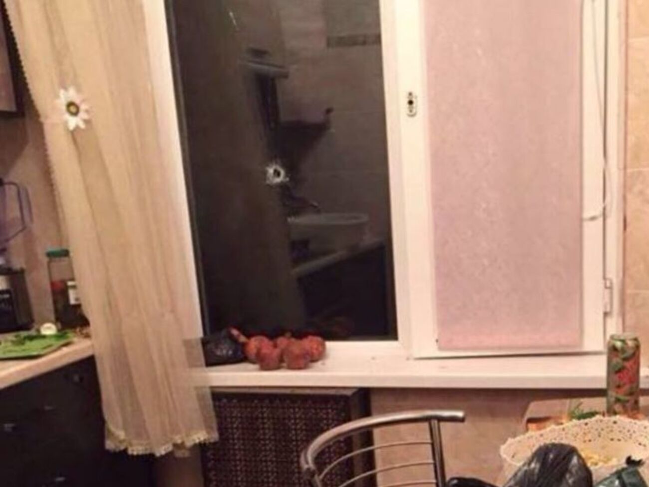 Випущена на честь настання Нового року куля залетіла у вікно і влучила в дівчину