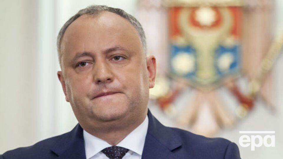 Додона знову відсторонили