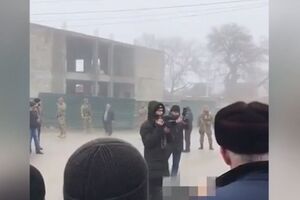 Подію знімало двоє людей