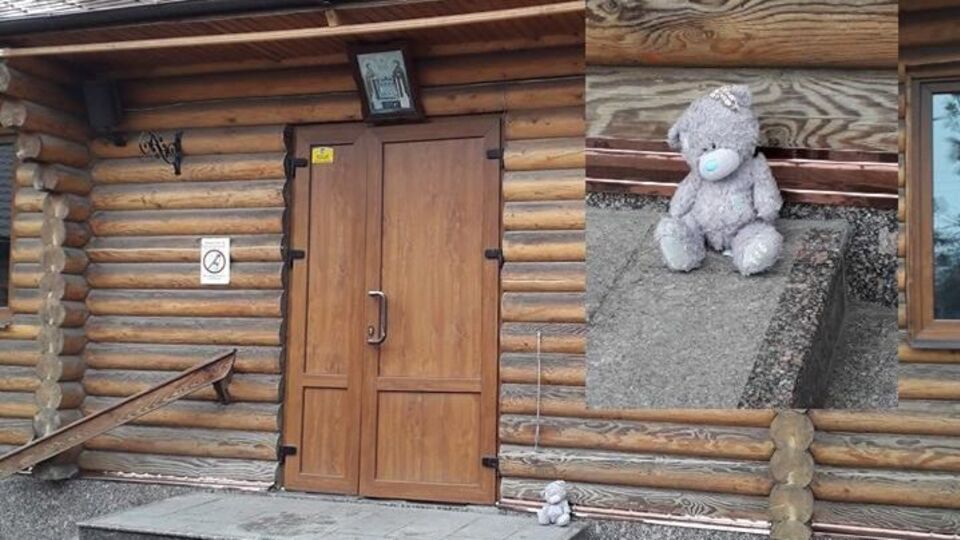 После отказа священнослужителя УПЦ МП Евгения Молчанова отпевать ребенка к храмам УПЦ МП в разных городах стали приносить игрушки