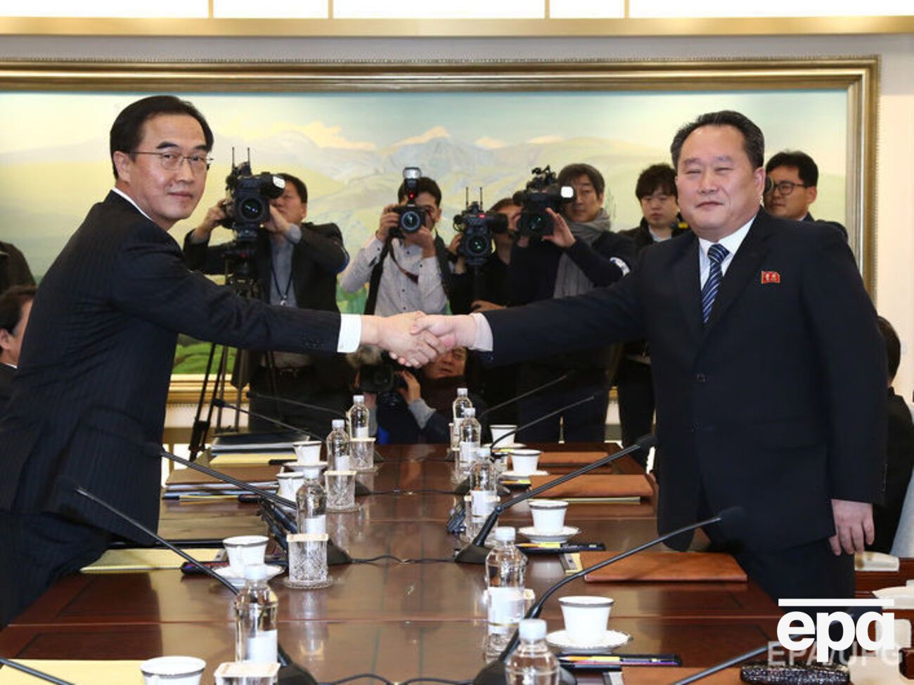 Представители КНДР и Южной Кореи провели переговоры 9 января