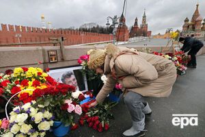 Немцова застрелили возле Кремля поздно вечером 27 февраля 2015 года