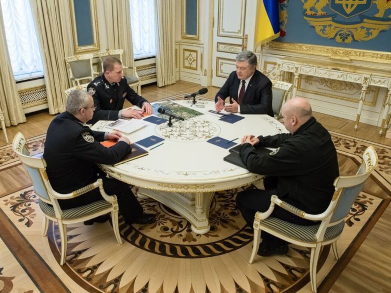 Порошенко&nbsp;призвал делать все возможное для расследования убийства Шеремета