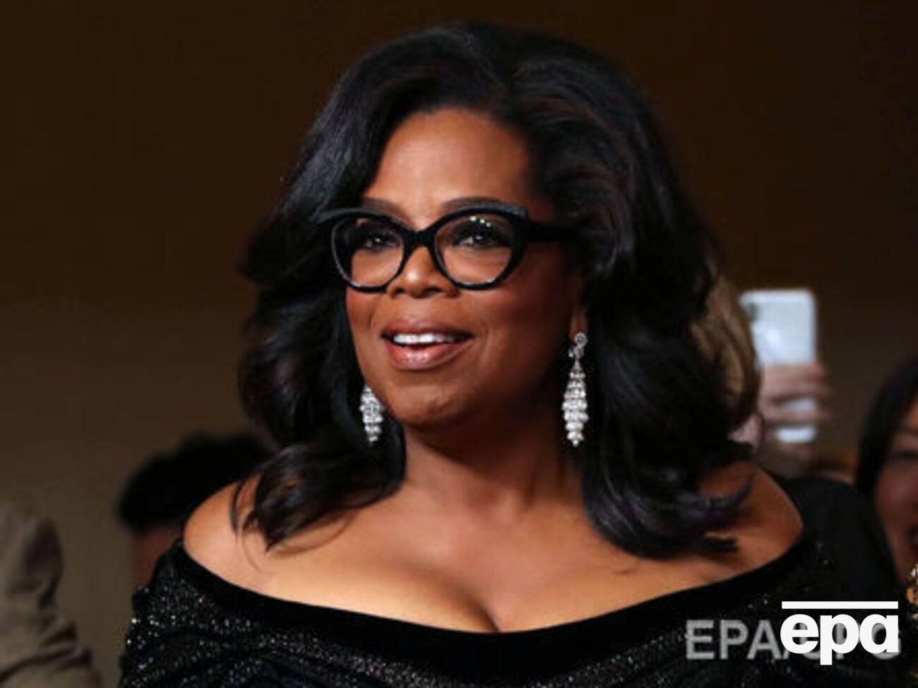 Довірені особи Вінфрі переконують її вступити у президентську гонку