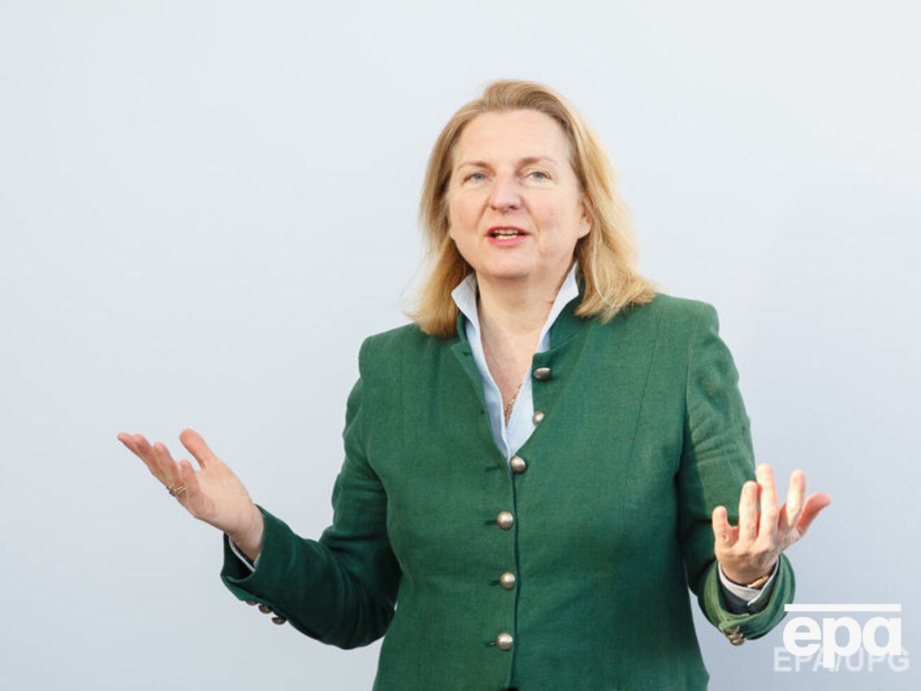 Кнайсль считает, что единственными санкциями, которые дали результат, были спортивные санкции против ЮАР