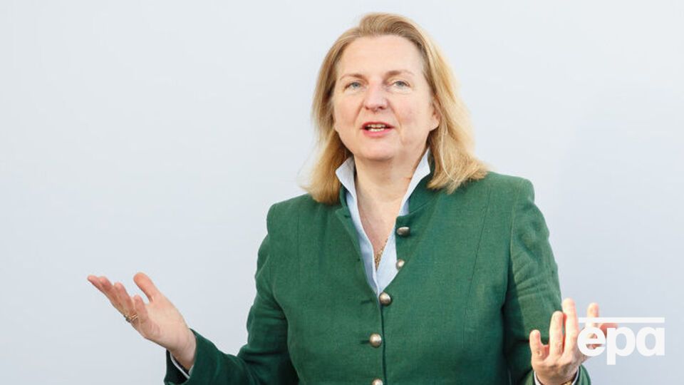 Кнайсль считает, что единственными санкциями, которые дали результат, были спортивные санкции против ЮАР