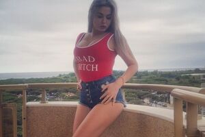 Казахстанская модель Семенова (на фото) заявила об угрозах от жены Аршавина