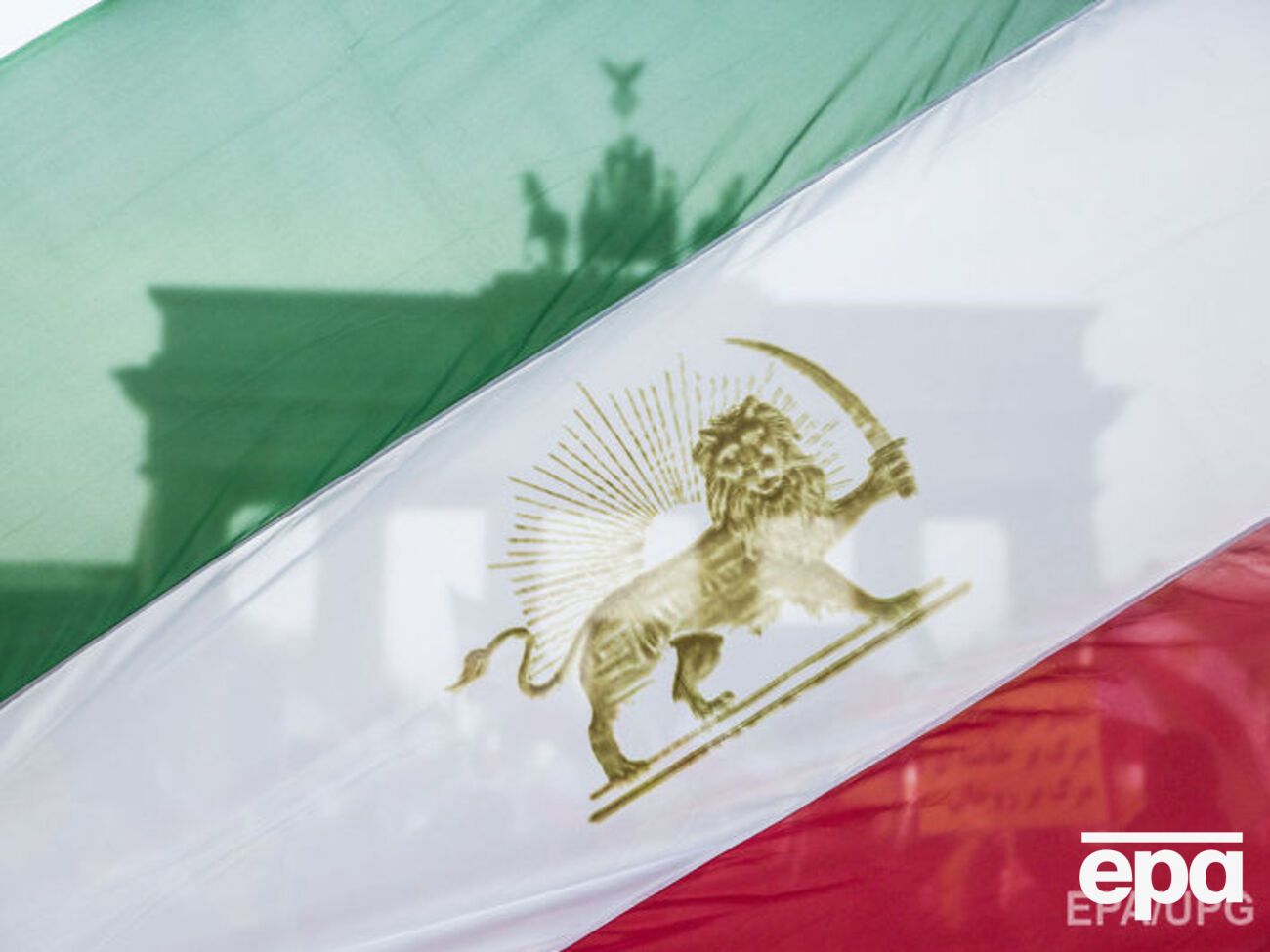 Поліція і спецслужби Ірану затримали значно більше протестувальників, аніж повідомляли раніше, заявив парламентарій