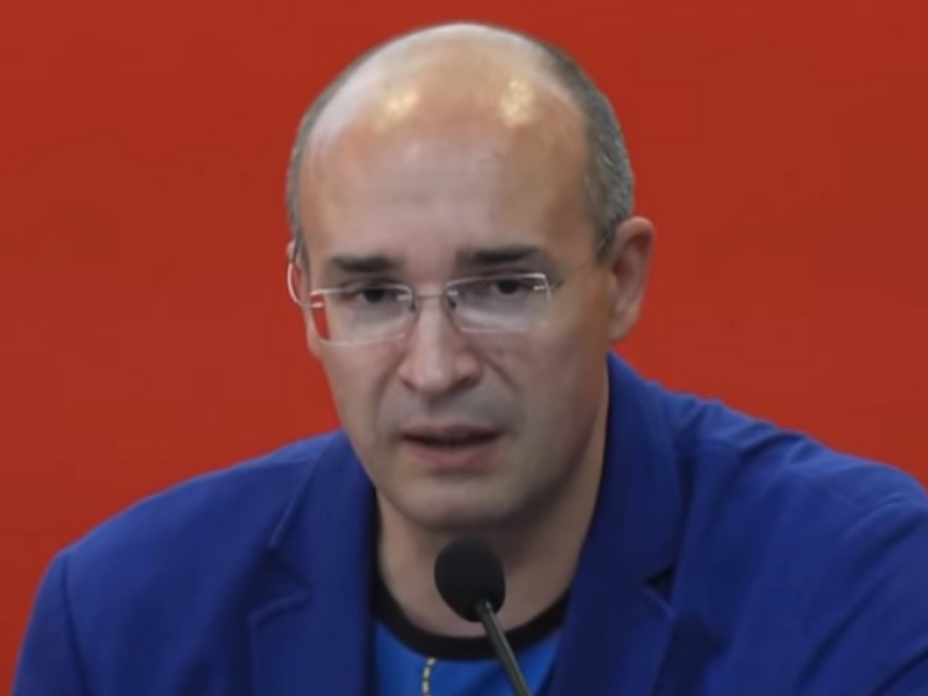 Кондрашов с 2016 года возглавляет дирекцию программы "Вести недели" на ВГТРК