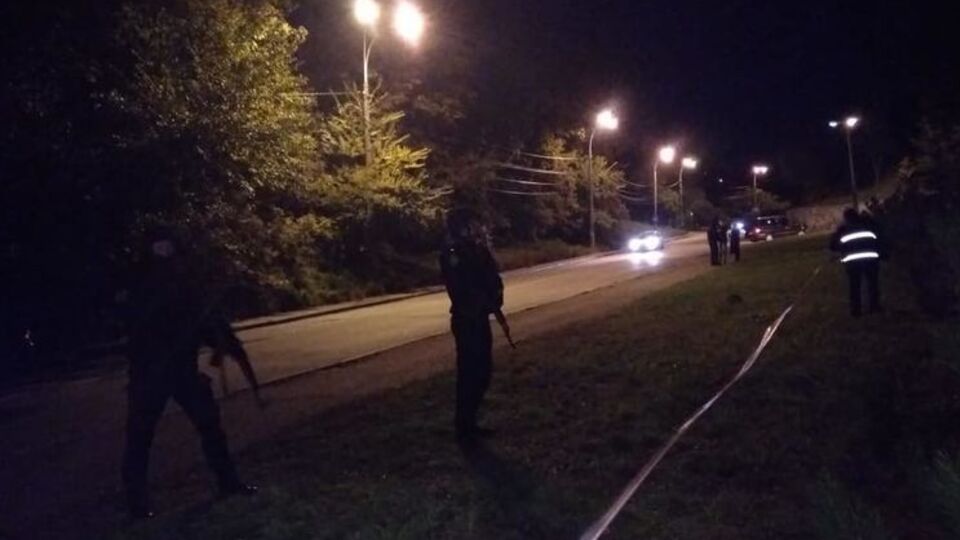 Правоохоронці виявили мертвого чоловіка з вогнепальними пораненнями