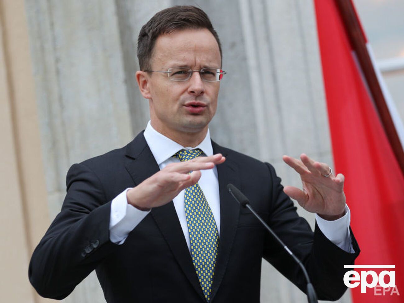 Сіярто занесли до "Миротворця" 30 вересня