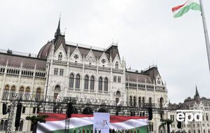 В Угорщині зазначили, що українське законодавство не забороняє мати подвійне громадянство