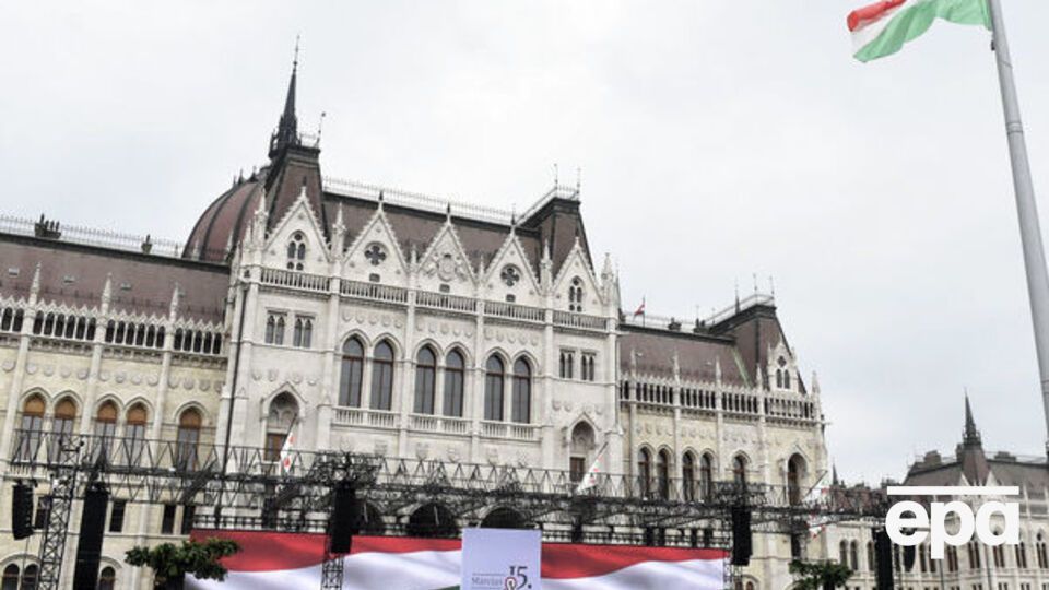 В Угорщині зазначили, що українське законодавство не забороняє мати подвійне громадянство