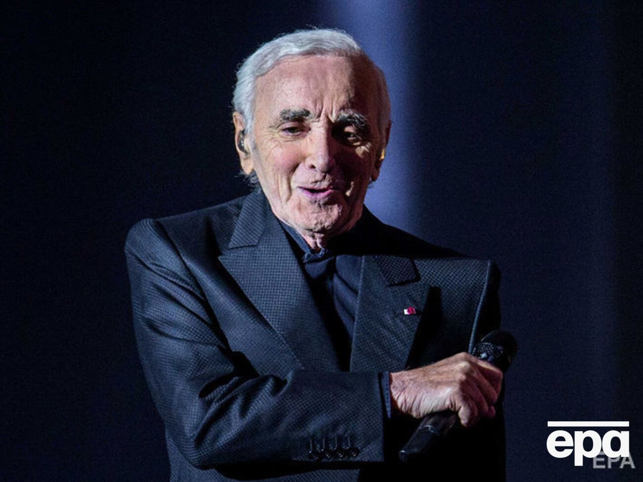 Азнавур умер в своем доме на юге Франции