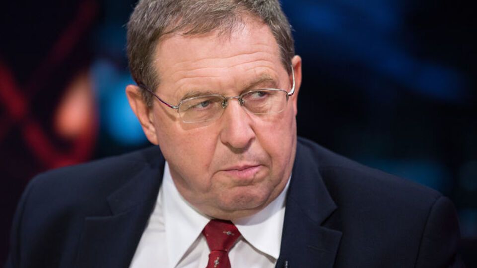 Илларионов: Лавров существенно опоздал по отношению к администрации президента и весь 2004 год, всю Оранжевую революцию, продолжал говорить "в Украине"