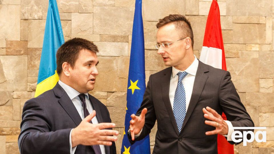 Клімкін вказав Сіярто на порушення Угорщиною Віденської конвенції