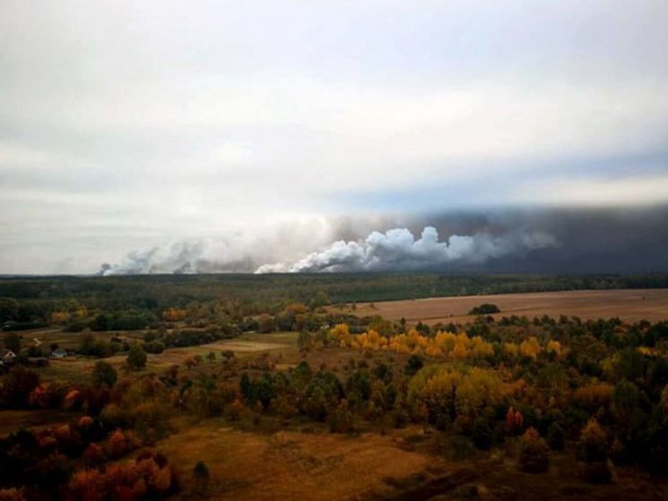 Над зоною пожежі біля Ічні закрито повітряний простір у радіусі 30 км