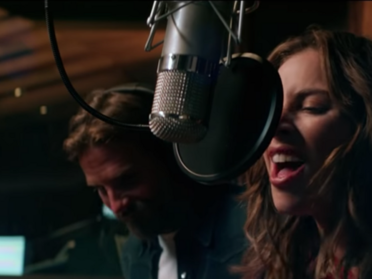 Леди Гага в клипе показала кадры из фильма "Звезда родилась"