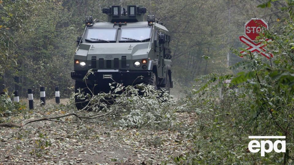Над зоной пожара закрыто воздушное пространство в радиусе 30 км, движение транспорта приостановлено