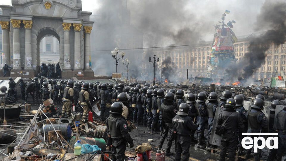 Двох колишніх військовослужбовців київського "Беркуту" обвинувачують у перевищенні повноважень і перешкоджанні проведенню мирних зібрань
