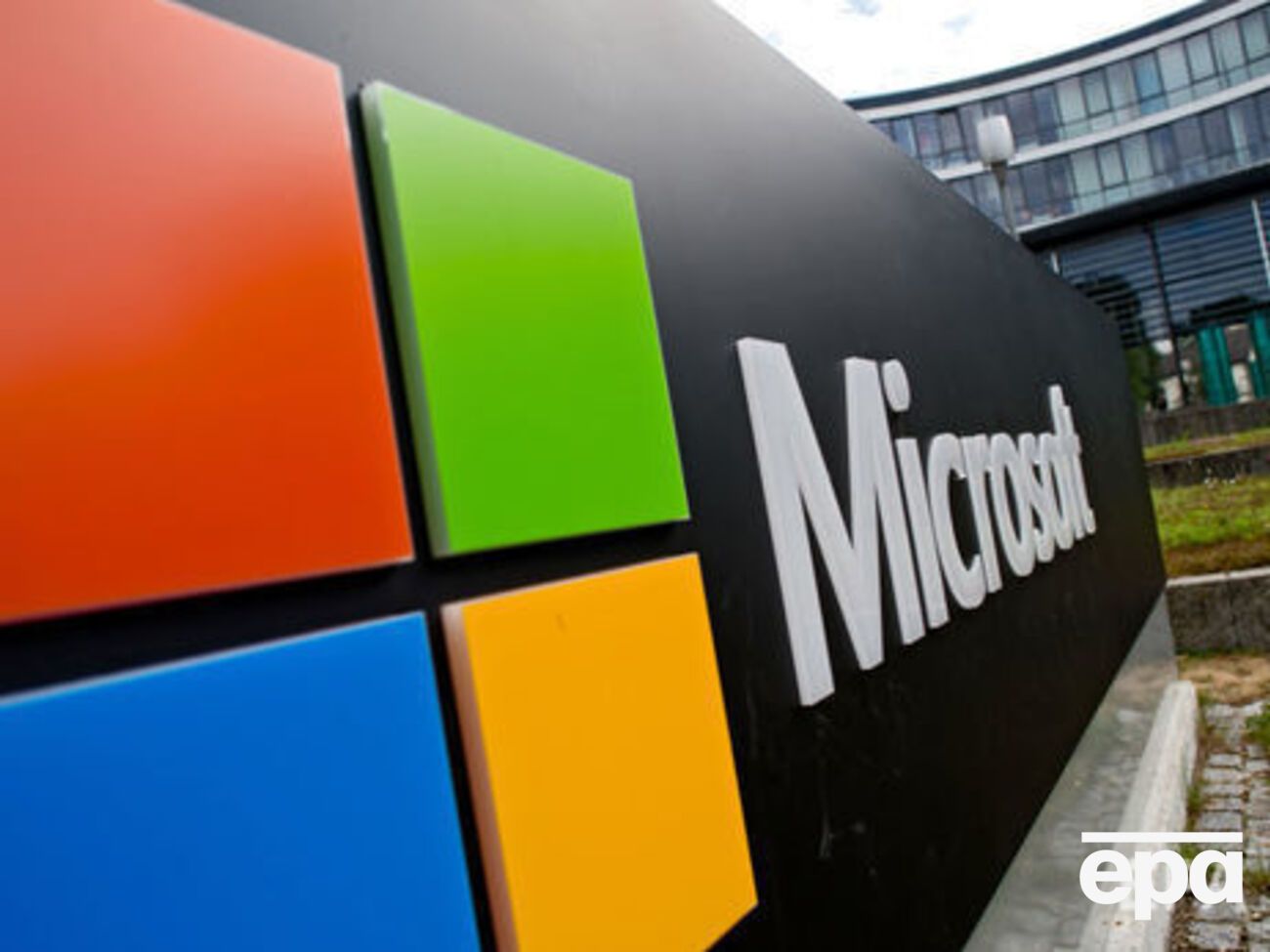 8 октября Microsoft приостановила обновление Windows 10