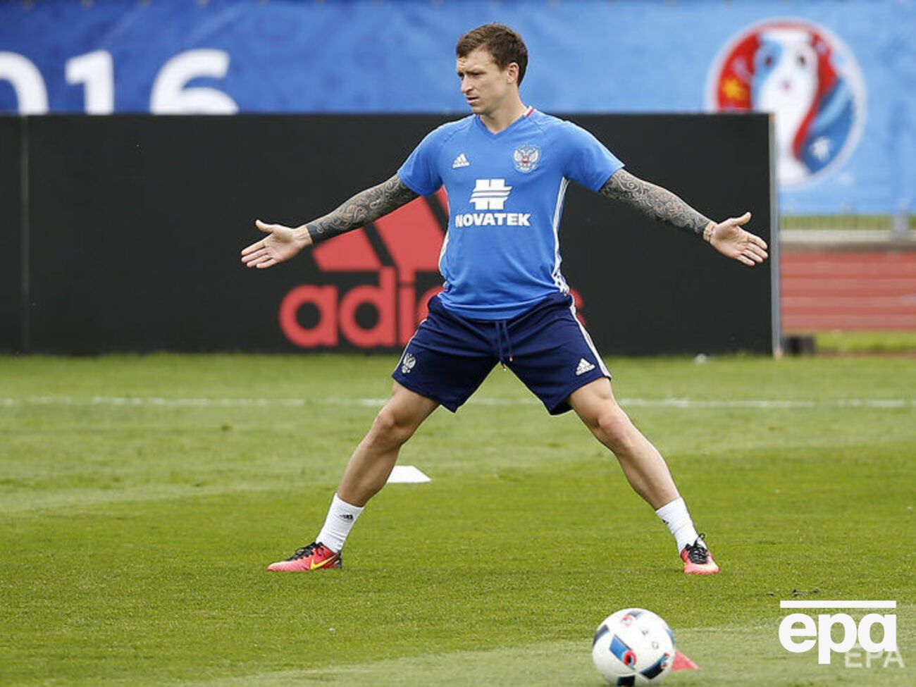 Мамаєв (на фото) і Кокорін прибули у відділення поліції 10 жовтня