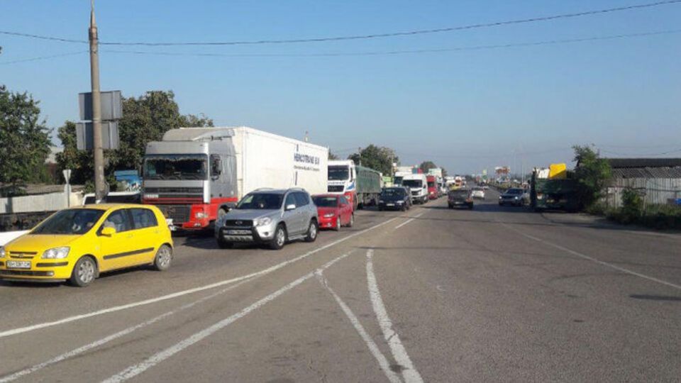 Флешмоб проти підвищення цін на пальне відбувся, зокрема, в Одесі