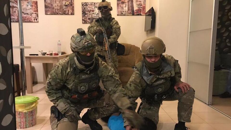 Затриманого доправили в Київ