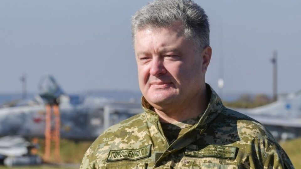 Порошенко: Сразу проблемы со складами не решить, нужны и время, и деньги, и терпение