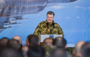 Порошенко: Уверен, каждый год доверие к армии будет расти