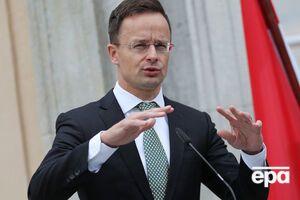 Сіярто заявив, що у відкритих базах даних можна знайти інформацію про подвійне громадянство людини