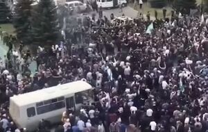 Митинги против передачи территории Чечне начались в столице Ингушетии в конце сентября