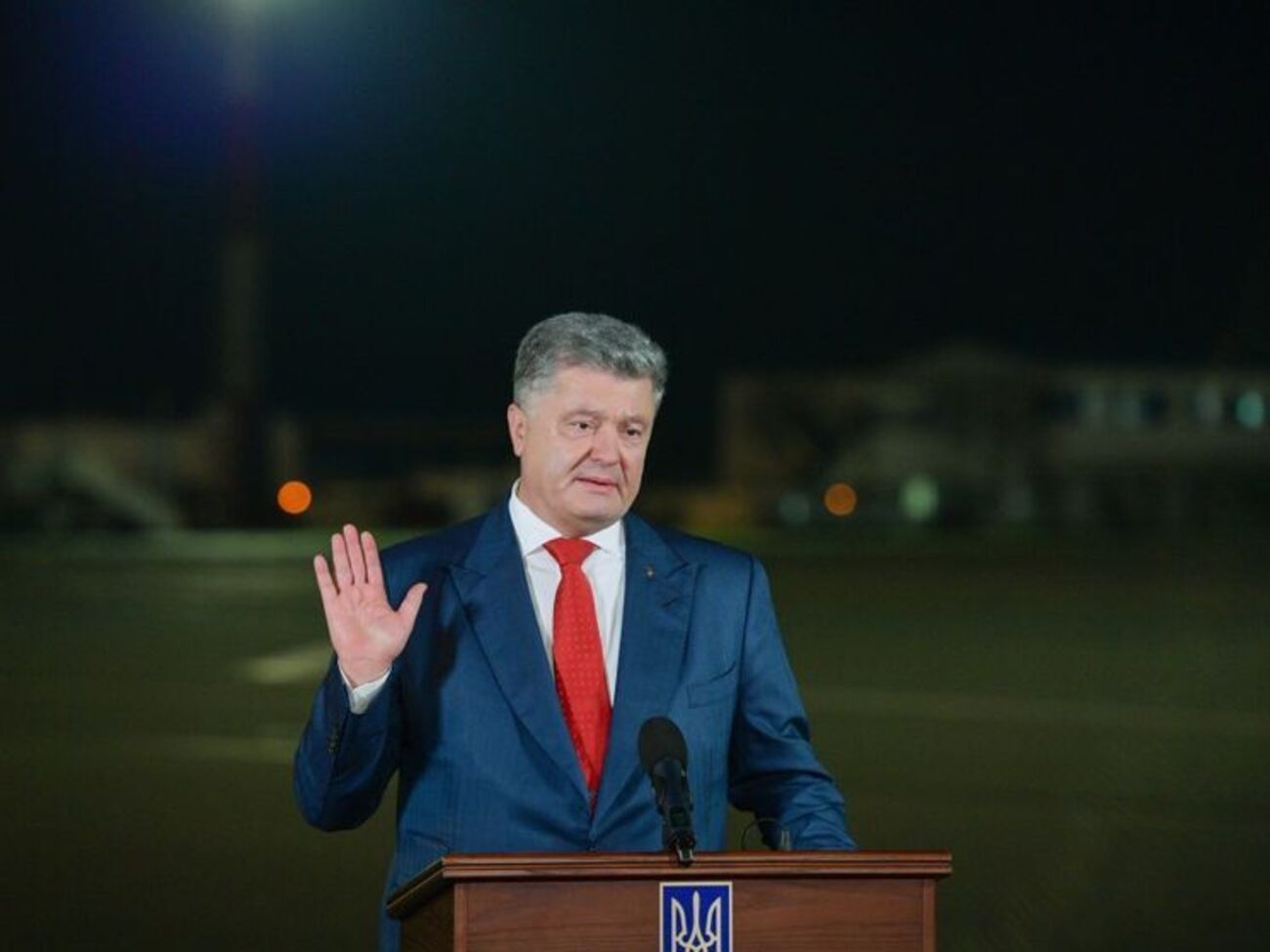 Порошенко&nbsp;отметил, что обращение к Вселенскому патриархату о предоставлении УПЦ томоса поддержала группа епископов УПЦ МП