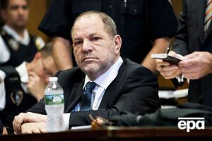 Одне з трьох обвинувачень із Вайнштейна зняли