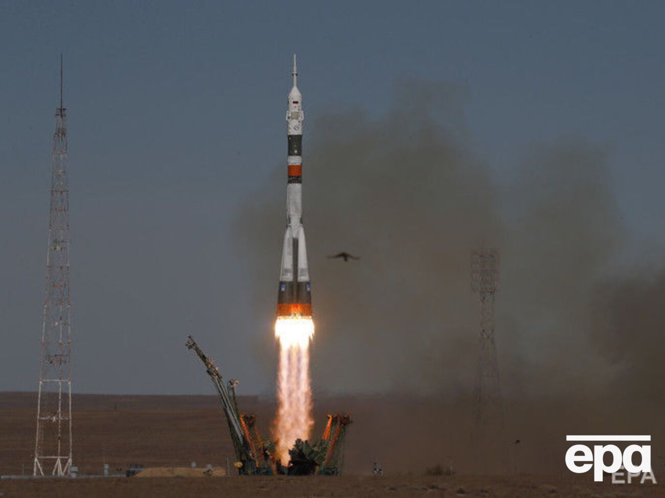 Аварійний блок першого ступеня ракети-носія "Союзу МС-10" ударився об центральний блок і пошкодив його