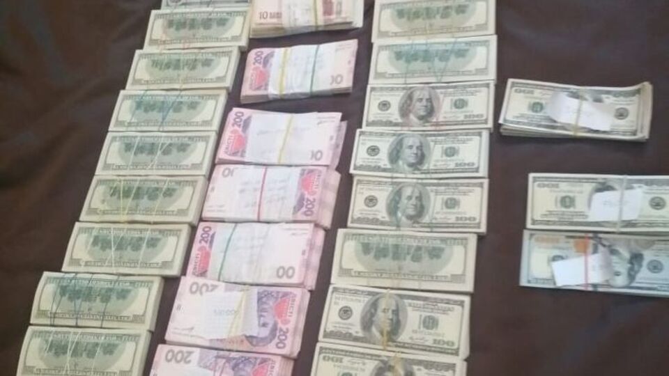 Во время обысков у экс-зампредседателя судьи нашли деньги