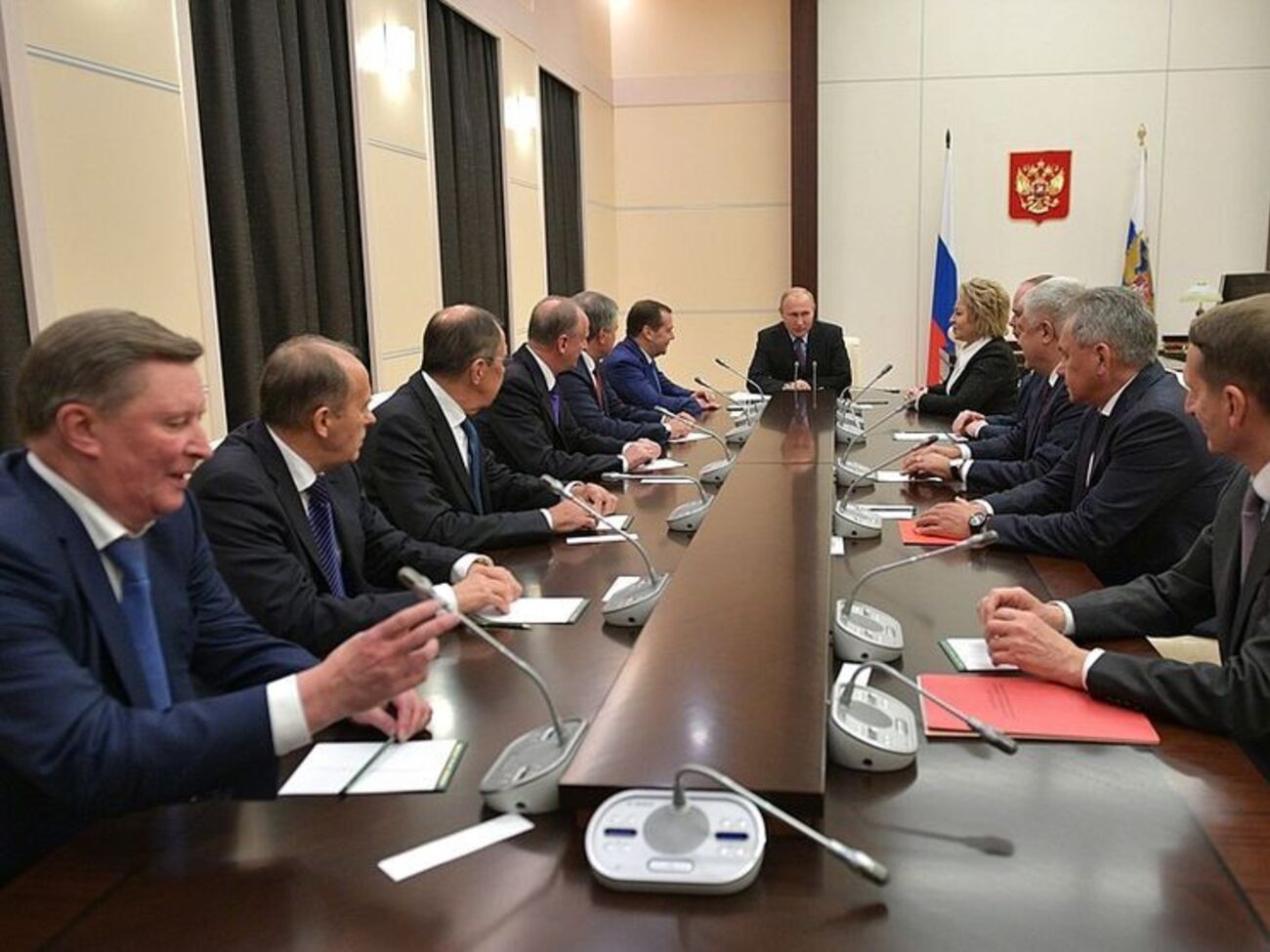 Путин собрал Совет безопасности после возвращения в Москву