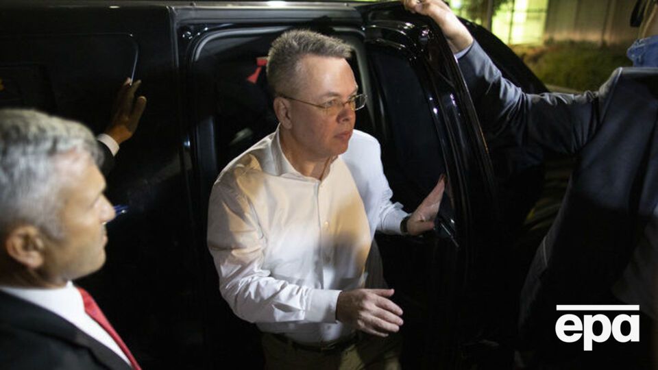 Брансон вернулся в США