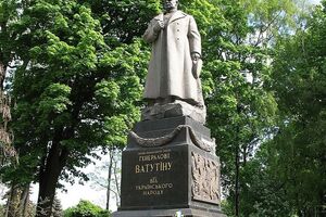 Активісти планують знести пам'ятник Ватутіну