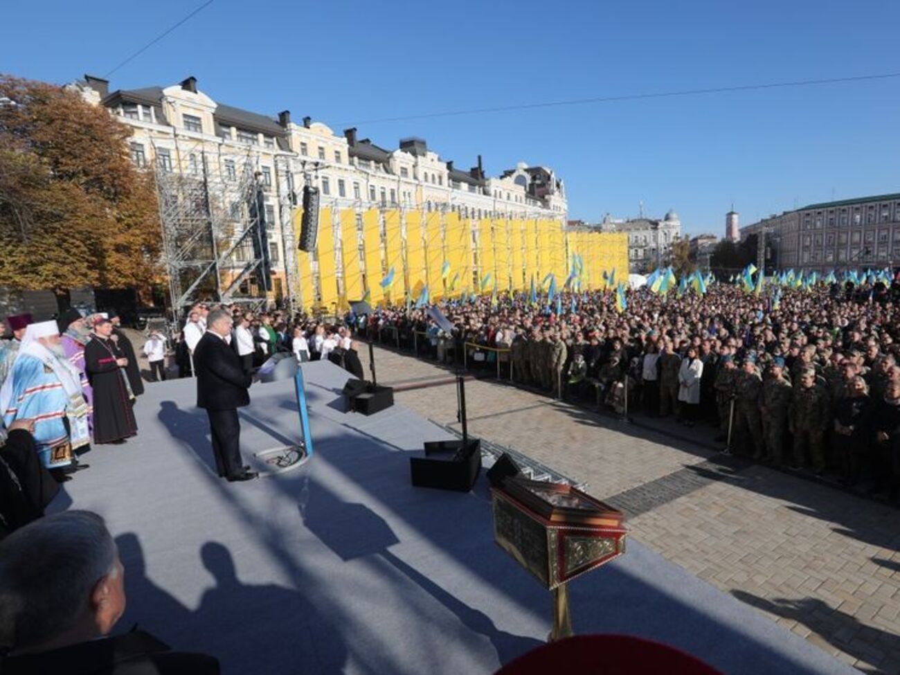 Порошенко: Совместное строительство независимой церкви не может быть основой для противостояния и насилия