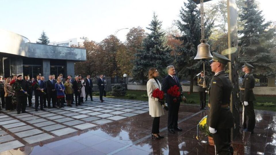 Петр и Марина Порошенко выразили соболезнования семьям погибших